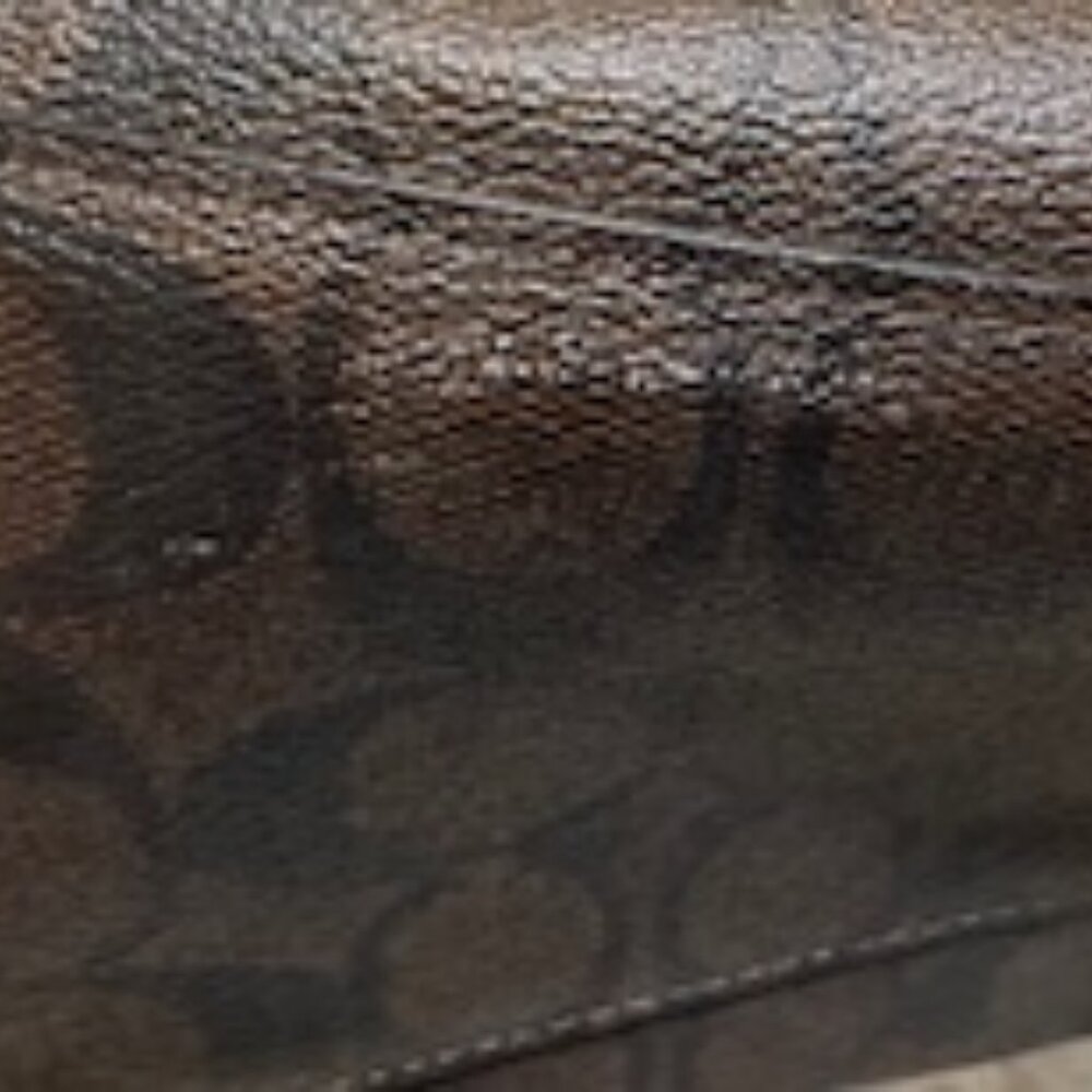 Coach Signature Cammie Tote - Picture 5 of 7